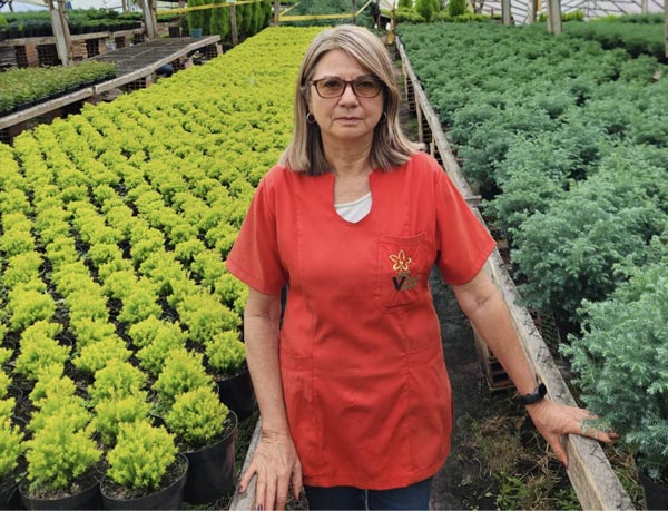 Alcira Am&oacute;rtegui en su vivero